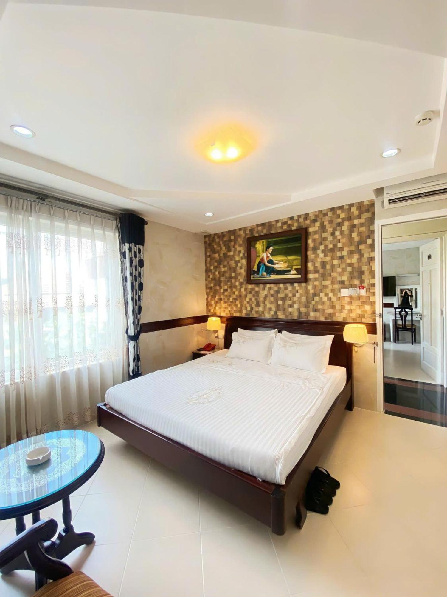 Hoang Thanh Thuy Airport Hotel 2 - Gan Am Thuc Dem Cho Hoang Hoa Tham Ho Chi Minh City Exterior photo