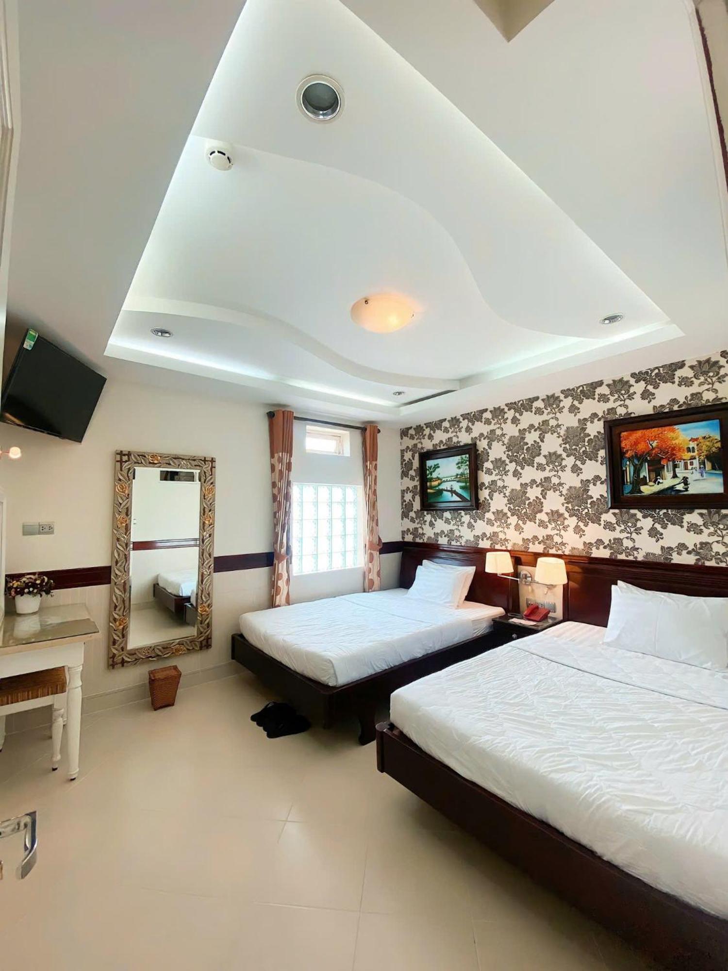 Hoang Thanh Thuy Airport Hotel 2 - Gan Am Thuc Dem Cho Hoang Hoa Tham Ho Chi Minh City Exterior photo