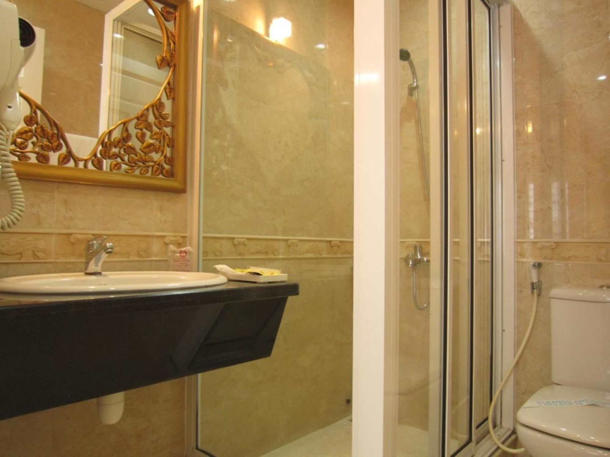 Hoang Thanh Thuy Airport Hotel 2 - Gan Am Thuc Dem Cho Hoang Hoa Tham Ho Chi Minh City Exterior photo